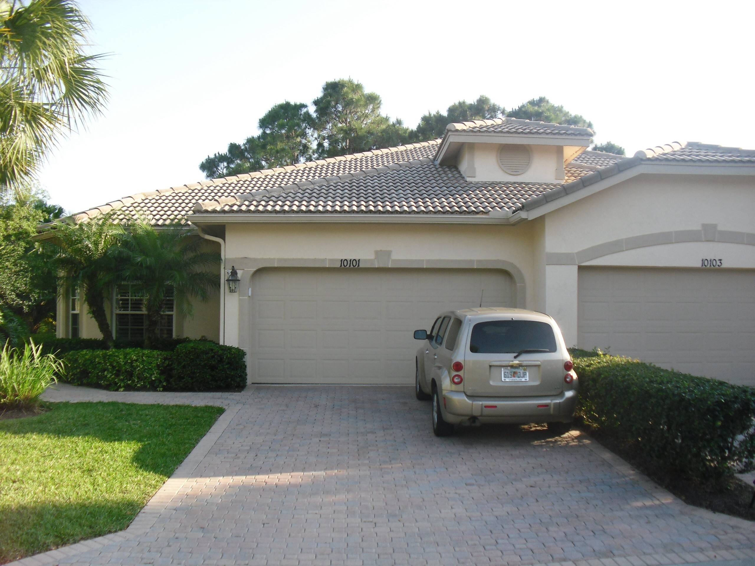 Condos and Townhomes For Sale in St. Lucie, FL